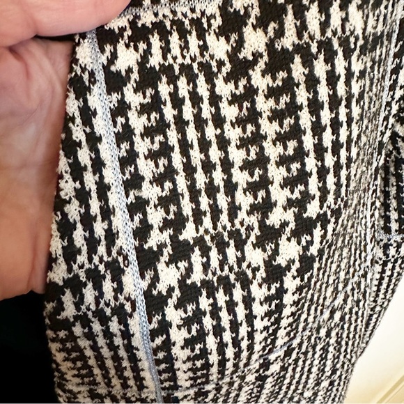 St John Collection Prince of Wales Plaid Check Knit Wool Blend Plus Size Blazer - Picture 9 of 16